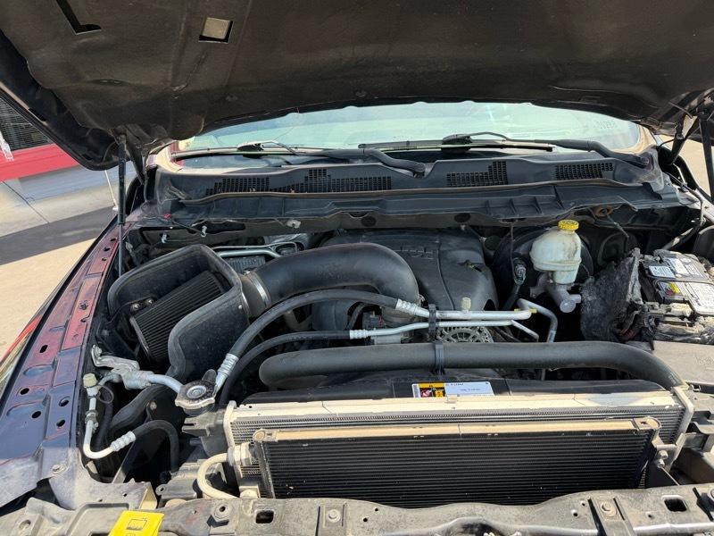 RAM 1500 Laramie Quad Cab 4WD 2014