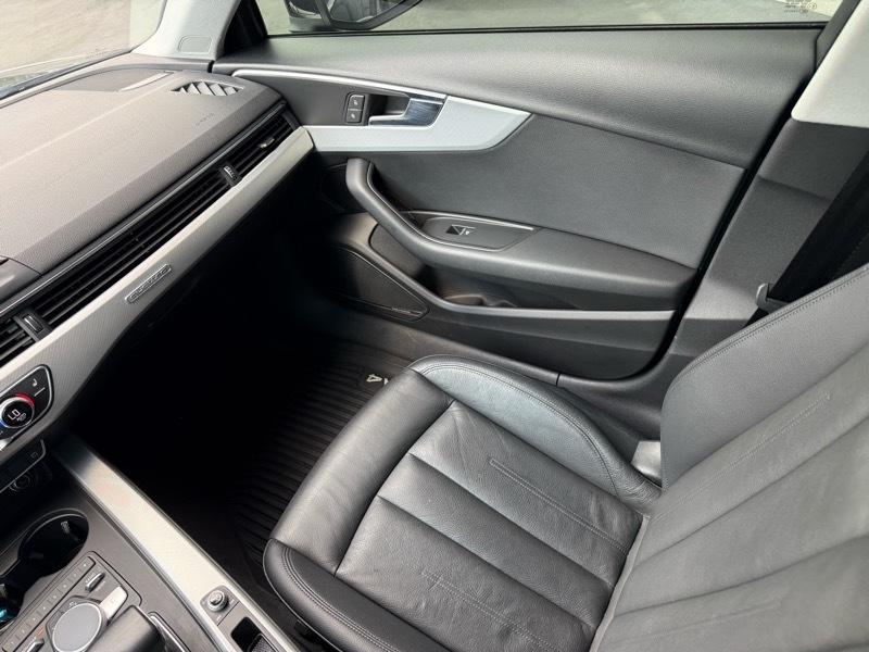 Audi A4 2.0T Premium Plus quattro Sedan 2017