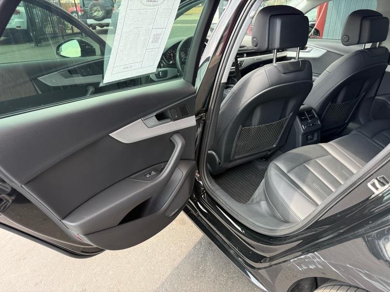 Audi A4 2.0T Premium Plus quattro Sedan 2017