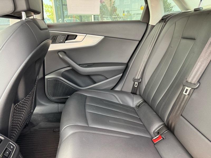 Audi A4 2.0T Premium Plus quattro Sedan 2017