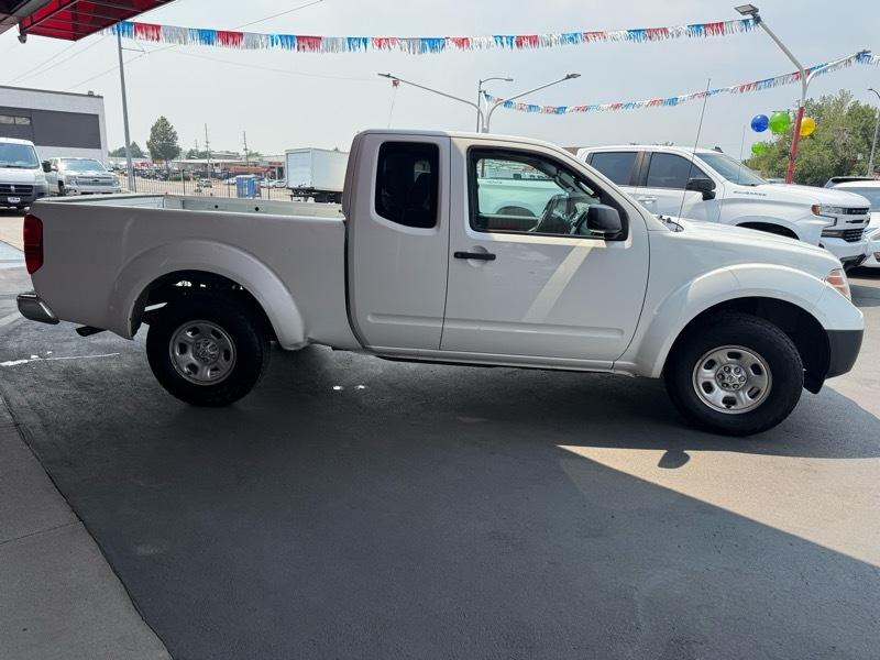 Nissan Frontier S King Cab I4 5MT 2WD 2016