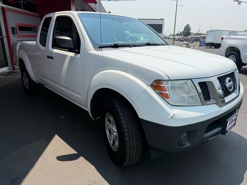 Nissan Frontier S King Cab I4 5MT 2WD 2016