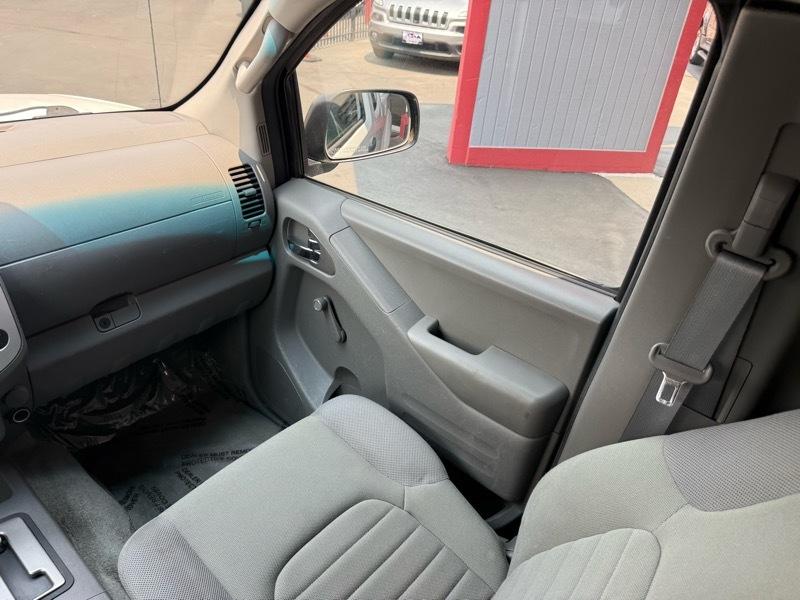 Nissan Frontier S King Cab I4 5MT 2WD 2016