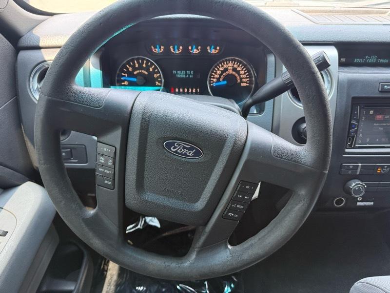 Ford F-150 XL SuperCrew 5.5-ft. Bed 4WD 2013