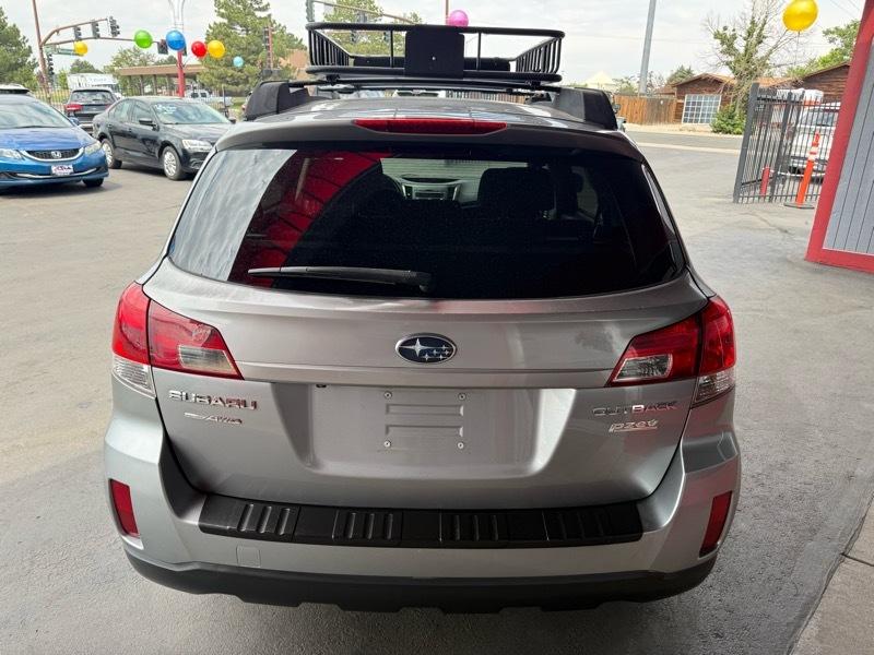 Subaru Outback 2.5i Premium 2011