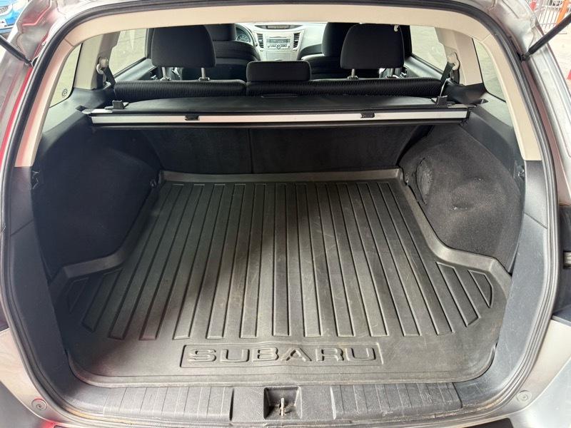Subaru Outback 2.5i Premium 2011
