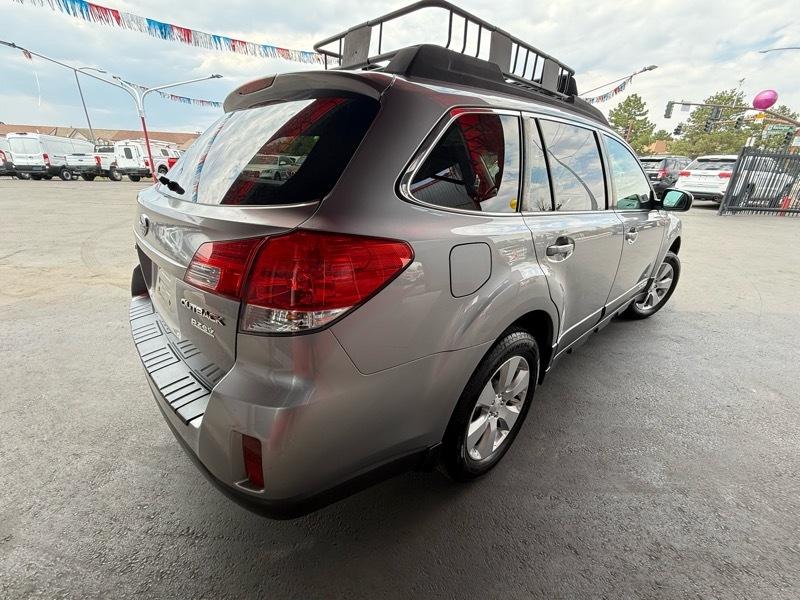 Subaru Outback 2.5i Premium 2011