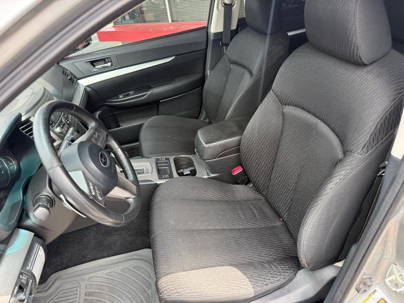 Subaru Outback 2.5i Premium 2011