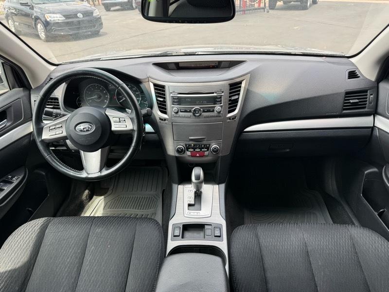 Subaru Outback 2.5i Premium 2011