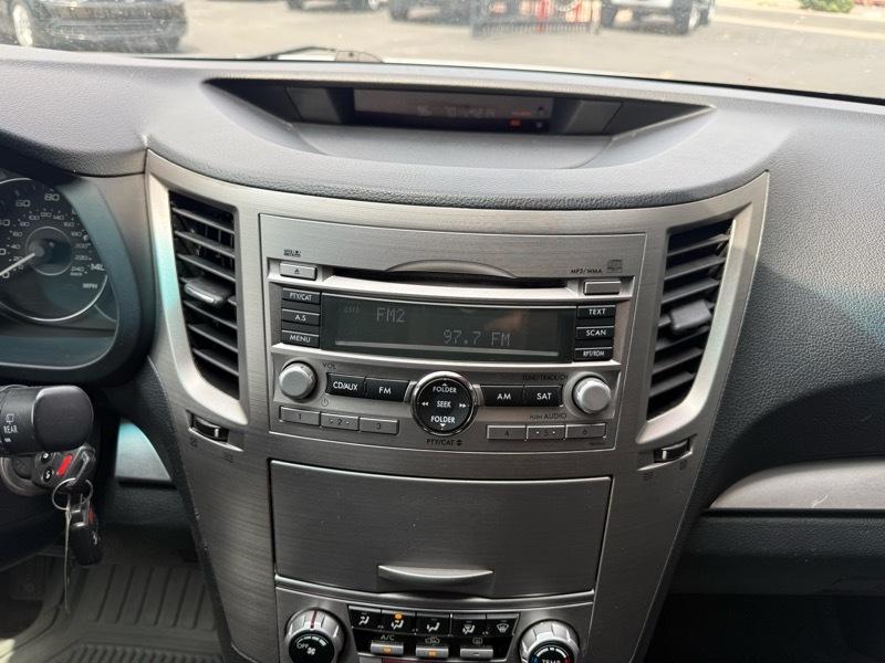 Subaru Outback 2.5i Premium 2011
