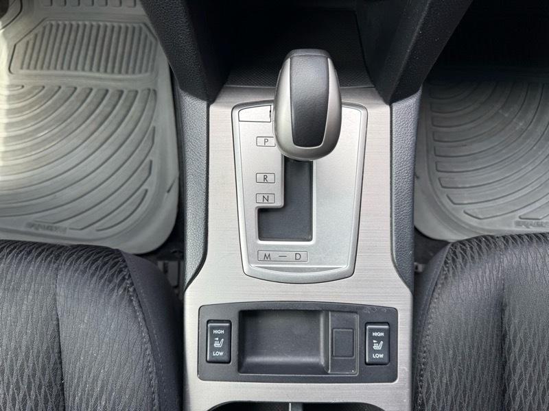 Subaru Outback 2.5i Premium 2011