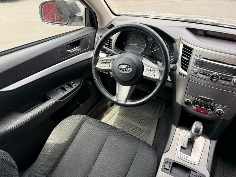 Subaru Outback 2.5i Premium 2011