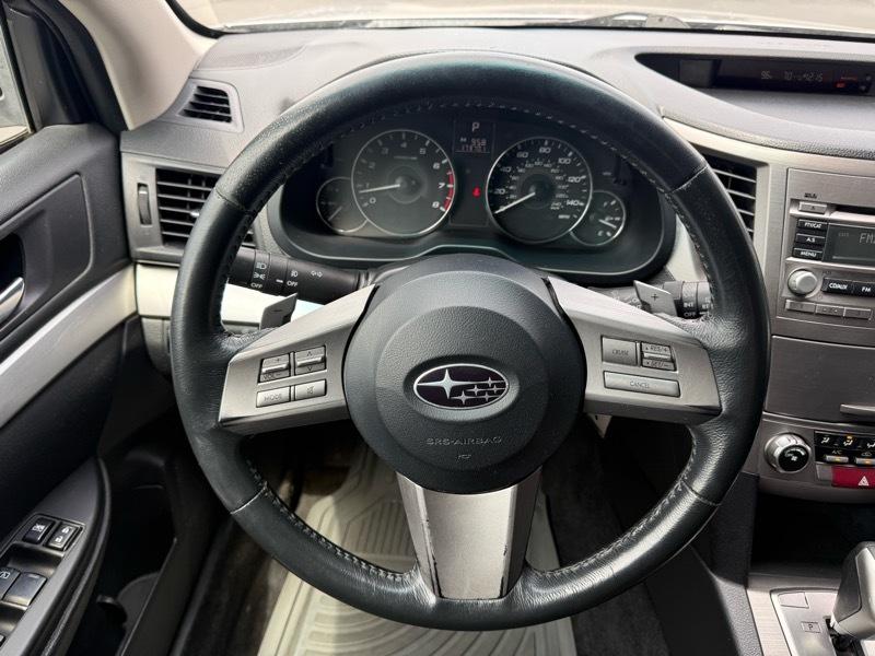 Subaru Outback 2.5i Premium 2011