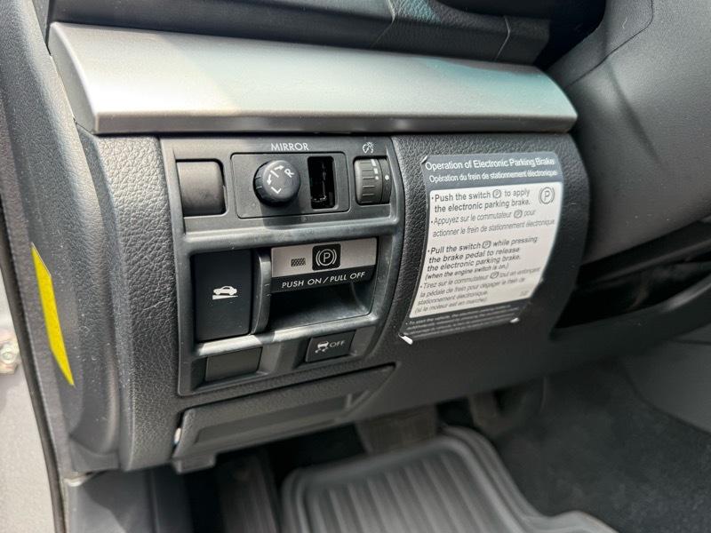 Subaru Outback 2.5i Premium 2011
