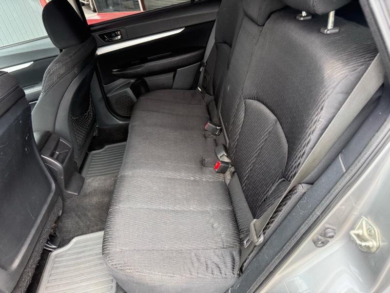 Subaru Outback 2.5i Premium 2011