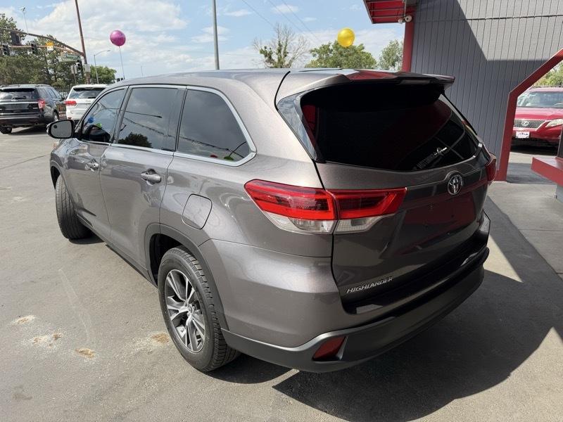 Toyota Highlander LE FWD I4 2019