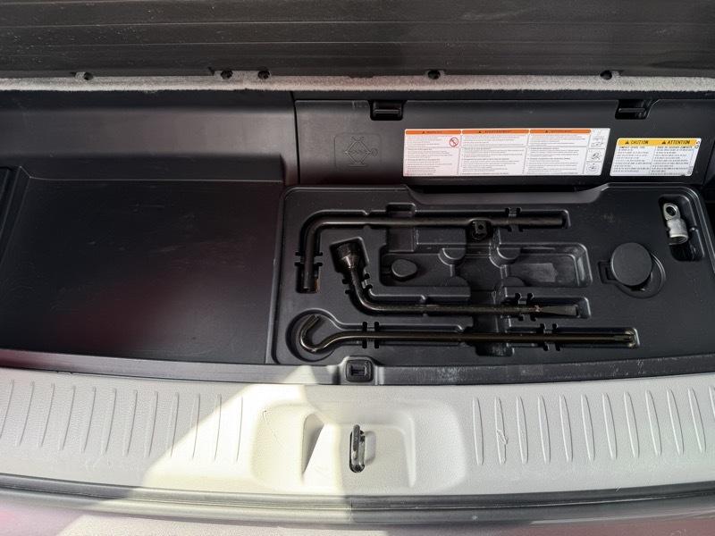 Toyota Highlander LE FWD I4 2019