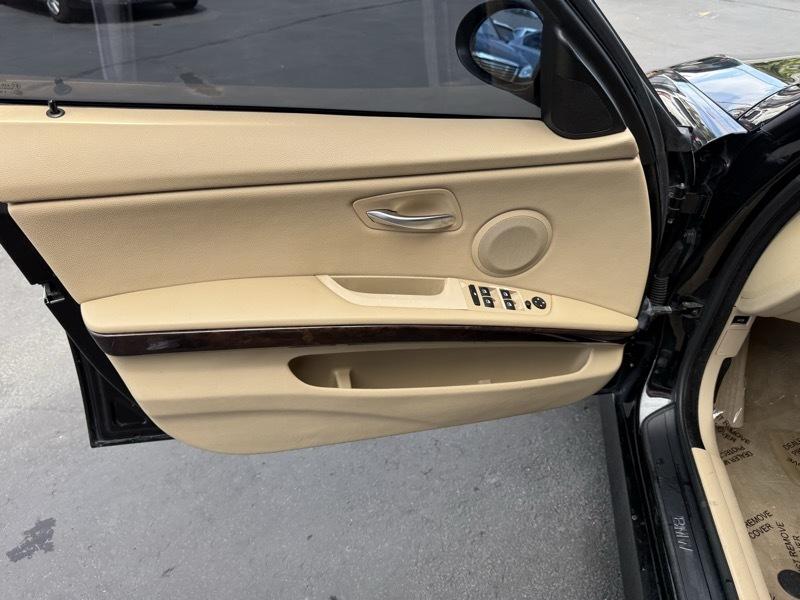 BMW 3-Series 325xi Sedan 2006