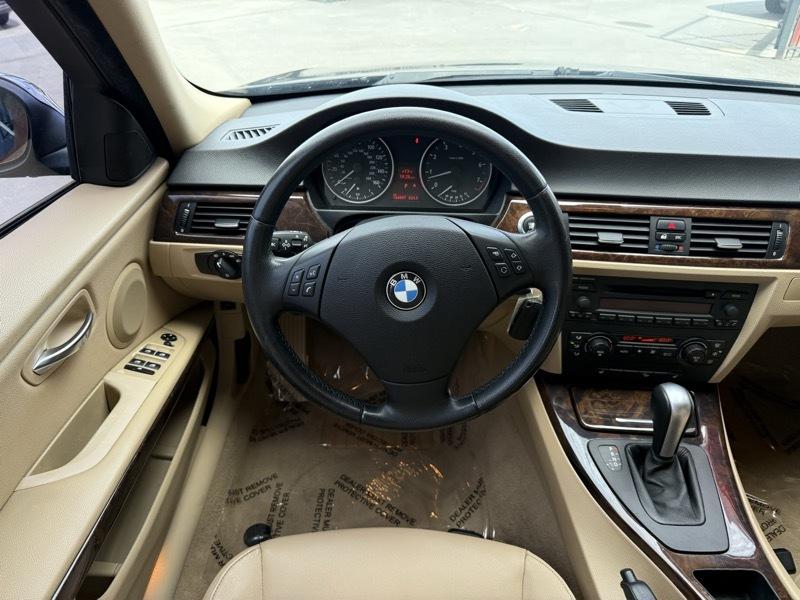 BMW 3-Series 325xi Sedan 2006