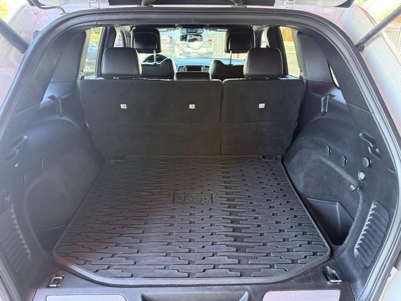 Jeep Grand Cherokee Limited 4WD 2015