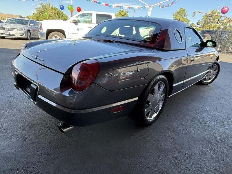 Ford Thunderbird Deluxe 2003