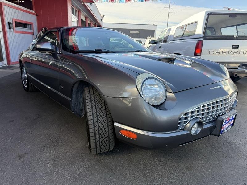Ford Thunderbird Deluxe 2003