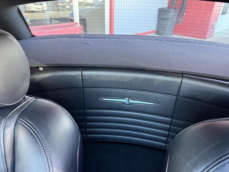 Ford Thunderbird Deluxe 2003