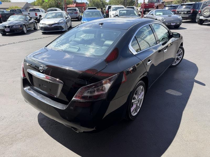 Nissan Maxima S 2014