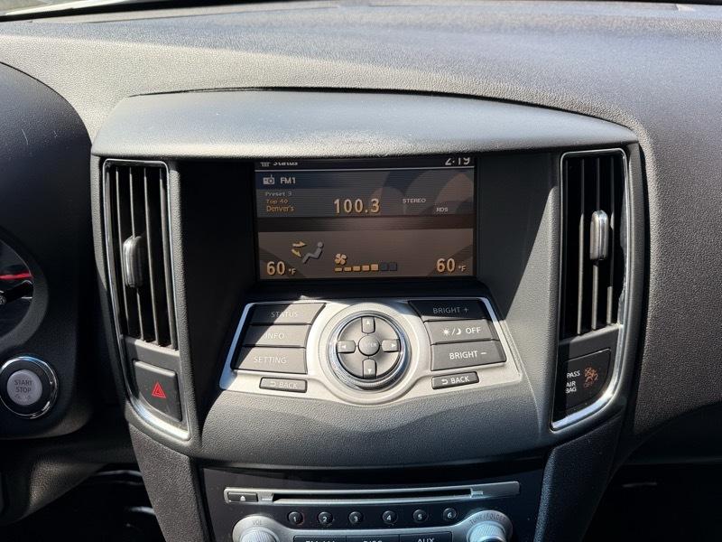 Nissan Maxima S 2014