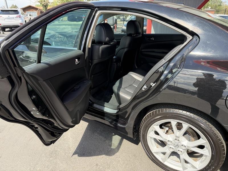 Nissan Maxima S 2014