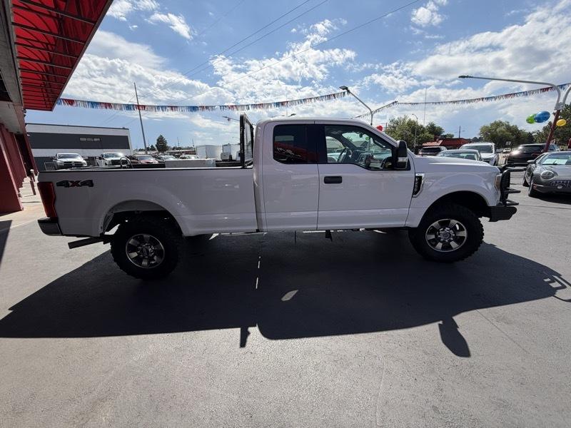 Ford F-250 SD XL SuperCab 4WD 2018