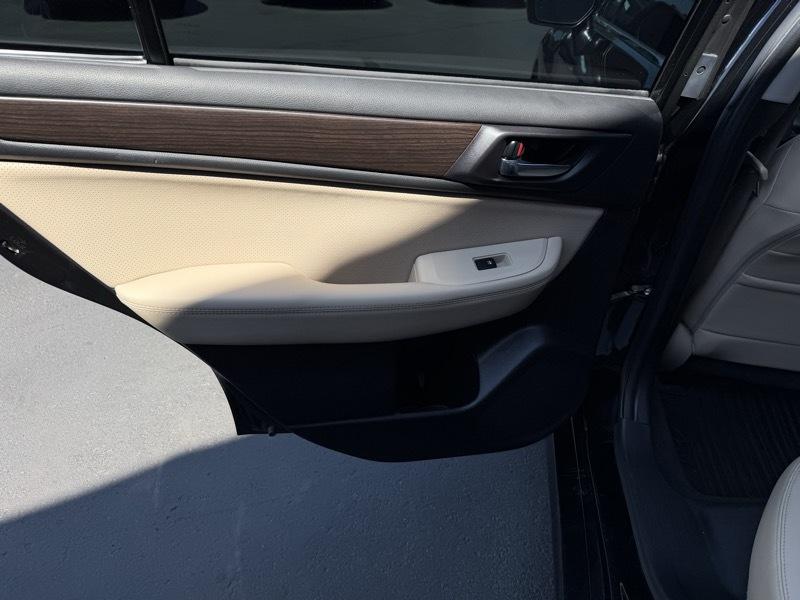 Subaru Legacy 2.5i Limited 2016