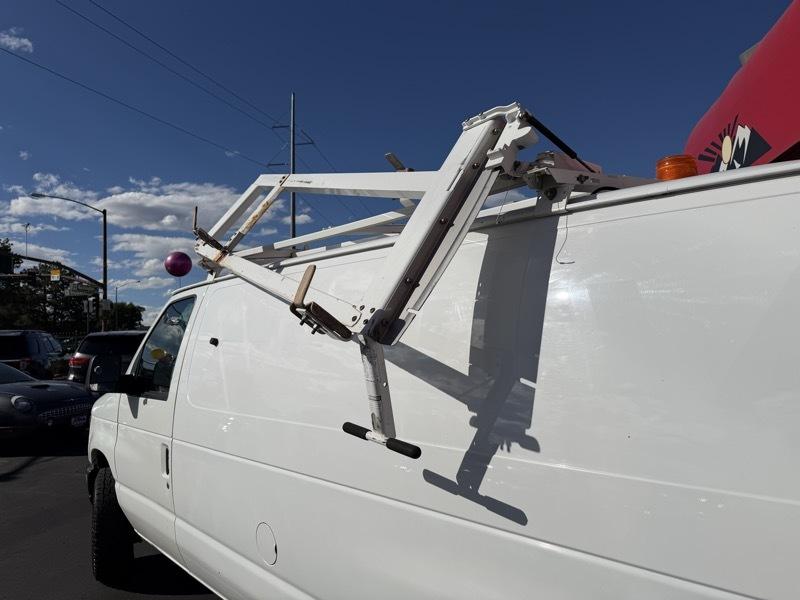 Ford Econoline E-250 2011