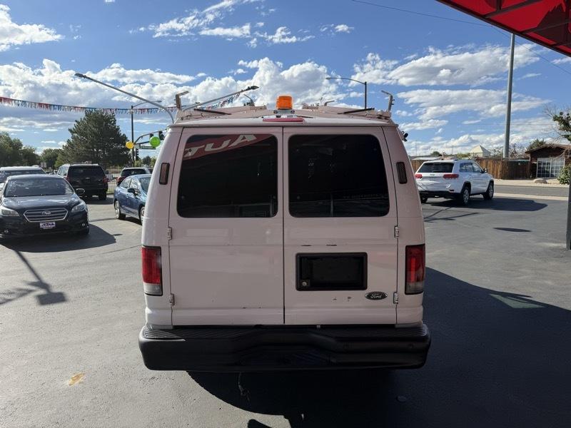 Ford Econoline E-250 2011