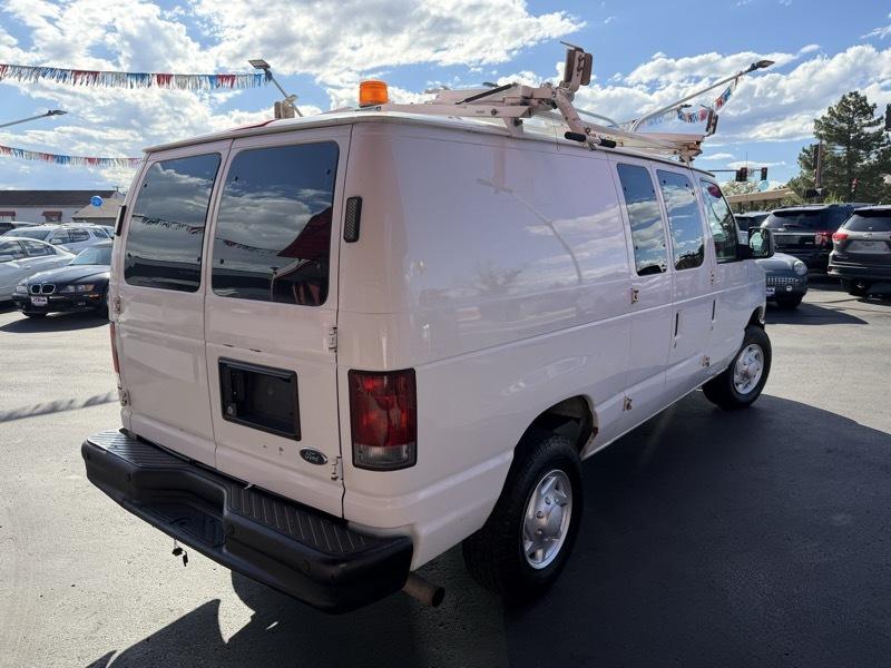 Ford Econoline E-250 2011