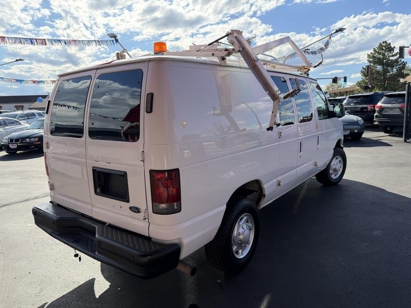 Ford Econoline E-250 2011