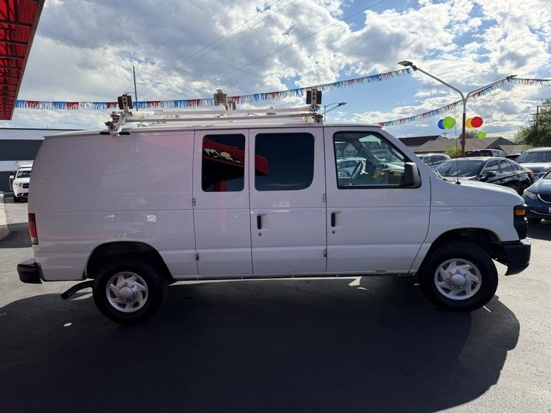 Ford Econoline E-250 2011