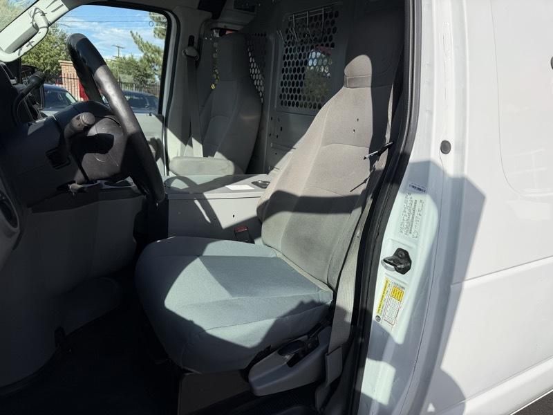 Ford Econoline E-250 2011