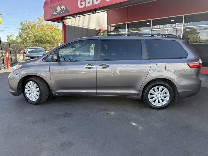 Toyota Sienna Limited AWD 7-Passenger V6 2015