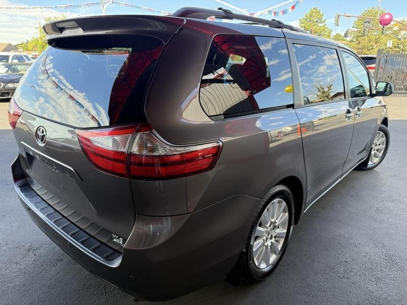 Toyota Sienna Limited AWD 7-Passenger V6 2015