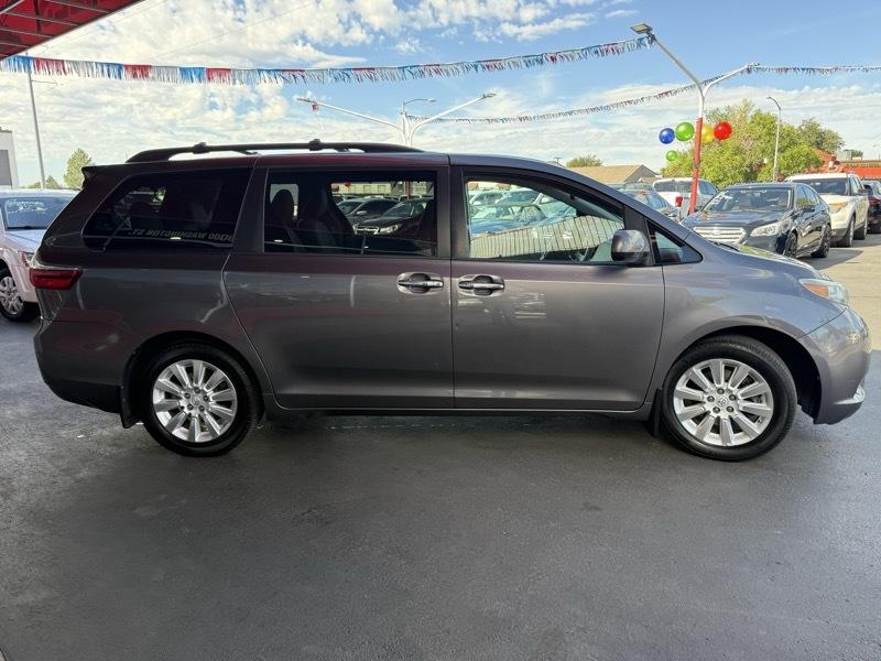 Toyota Sienna Limited AWD 7-Passenger V6 2015