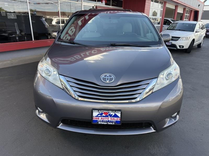 Toyota Sienna Limited AWD 7-Passenger V6 2015