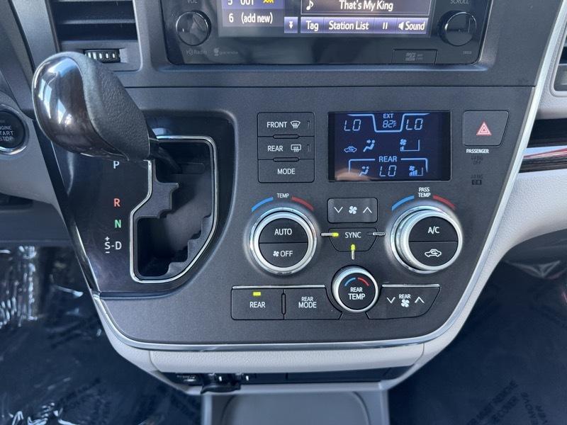 Toyota Sienna Limited AWD 7-Passenger V6 2015