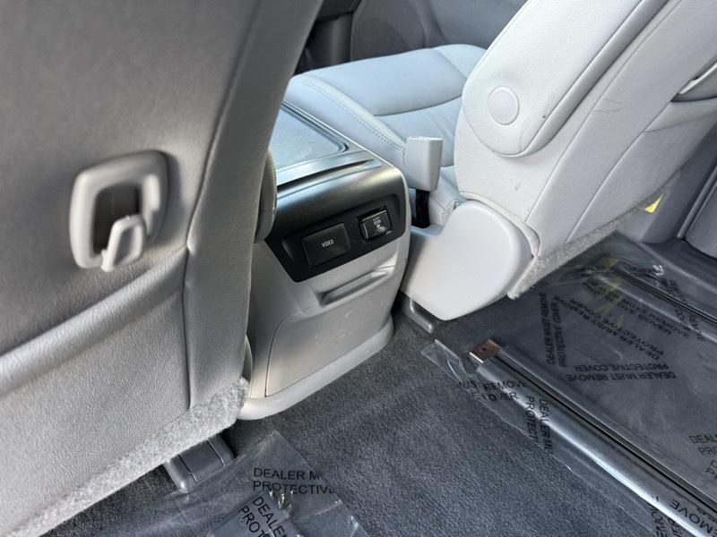 Toyota Sienna Limited AWD 7-Passenger V6 2015