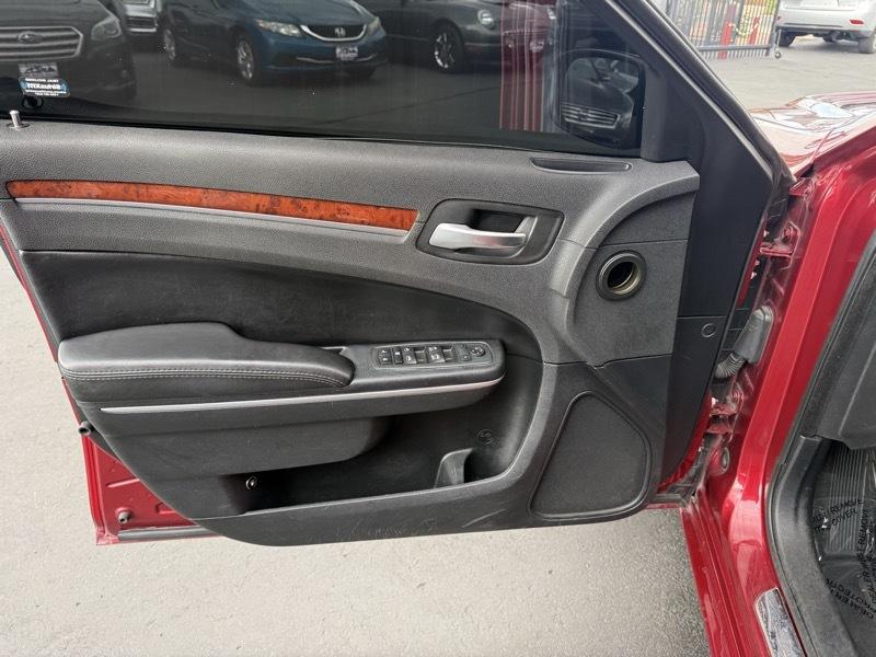 Chrysler 300 RWD 2013