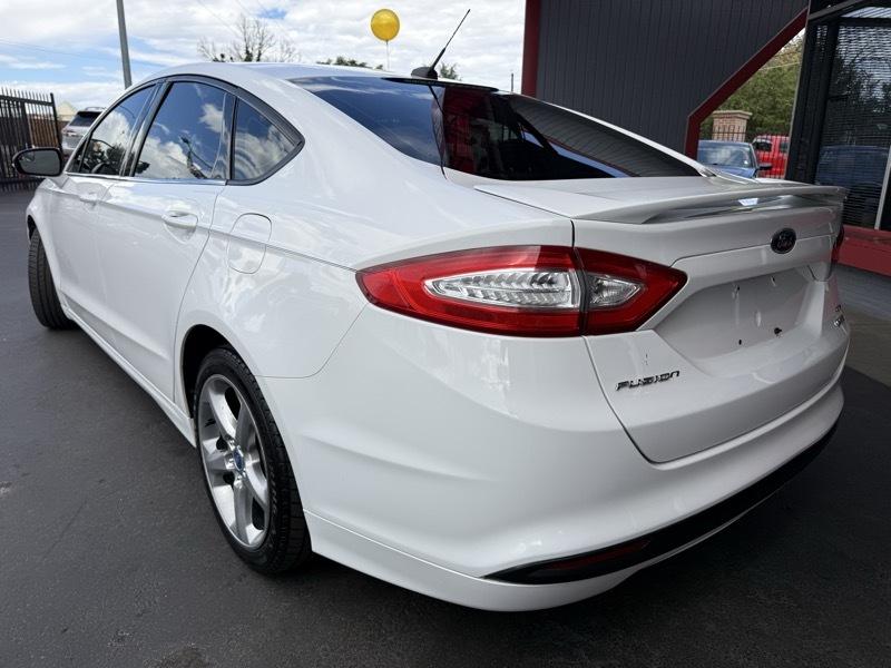 Ford Fusion SE 2013