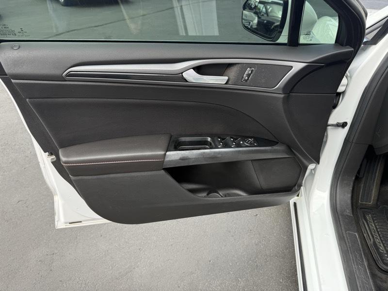 Ford Fusion SE 2013