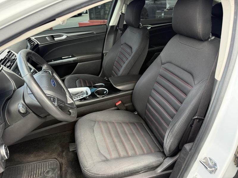 Ford Fusion SE 2013
