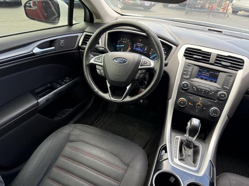 Ford Fusion SE 2013