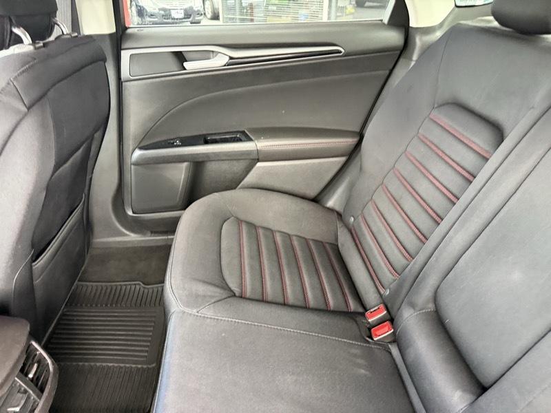 Ford Fusion SE 2013